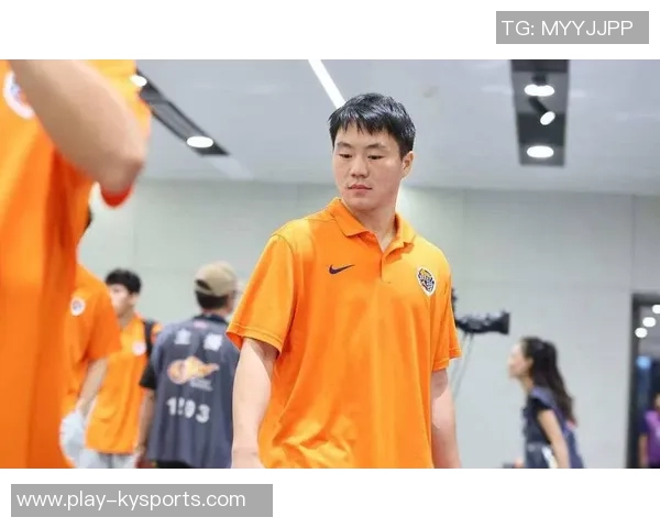 北京国安迎来新援茹子楠阿不都海米提贾非凡邓捷夫正式加盟球队