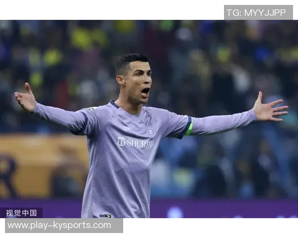 C罗正式入股综合格斗联盟WOWFC助力西班牙体育新篇章